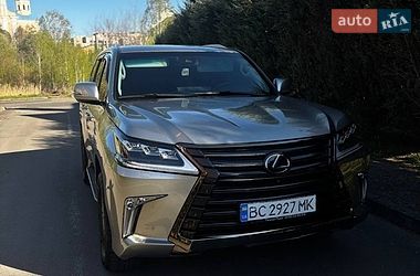 Позашляховик / Кросовер Lexus LX 2016 в Шептицькому