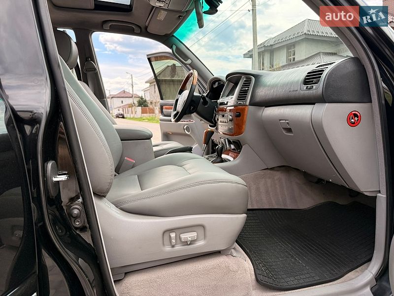 Внедорожник / Кроссовер Lexus LX 2005 в Одессе
