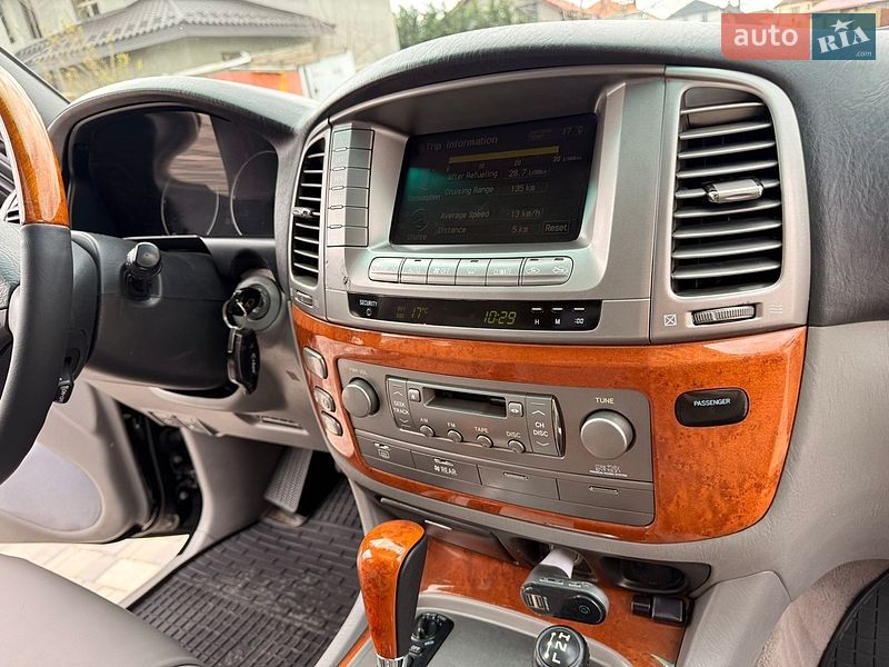 Внедорожник / Кроссовер Lexus LX 2005 в Одессе