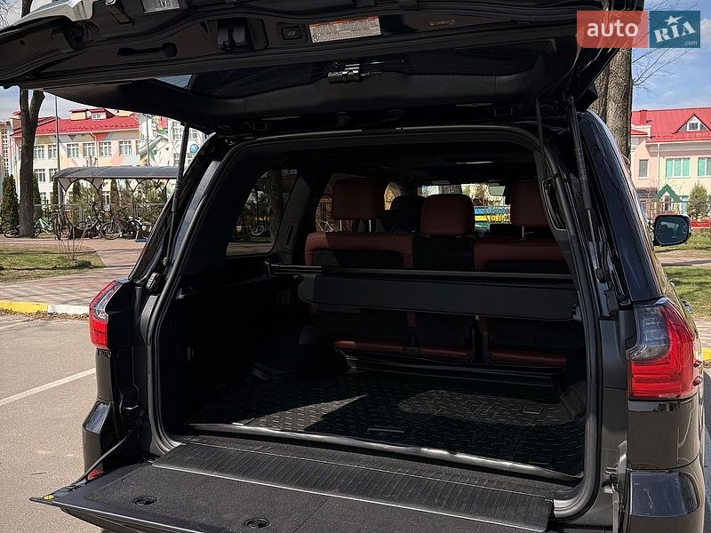 Внедорожник / Кроссовер Lexus LX 2019 в Киеве