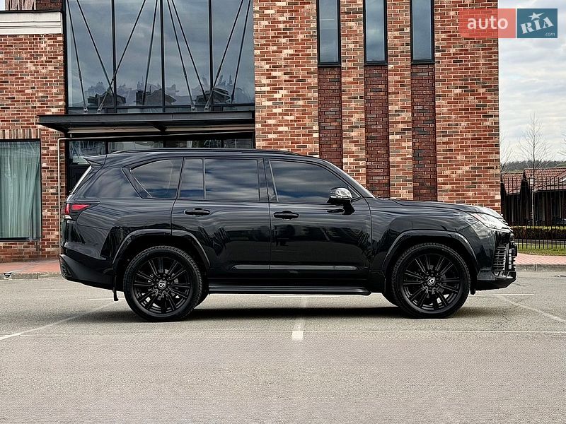 Внедорожник / Кроссовер Lexus LX 2022 в Киеве