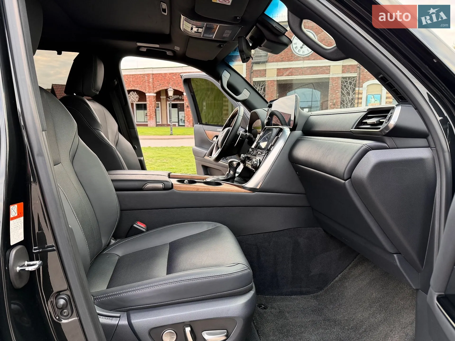 2022 Lexus LX - мініатюра 27