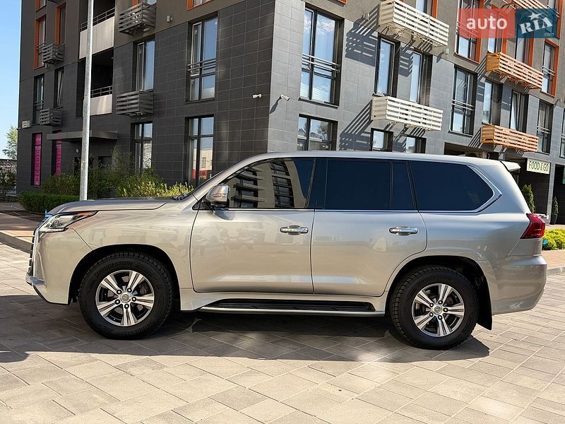 Внедорожник / Кроссовер Lexus LX 2018 в Киеве