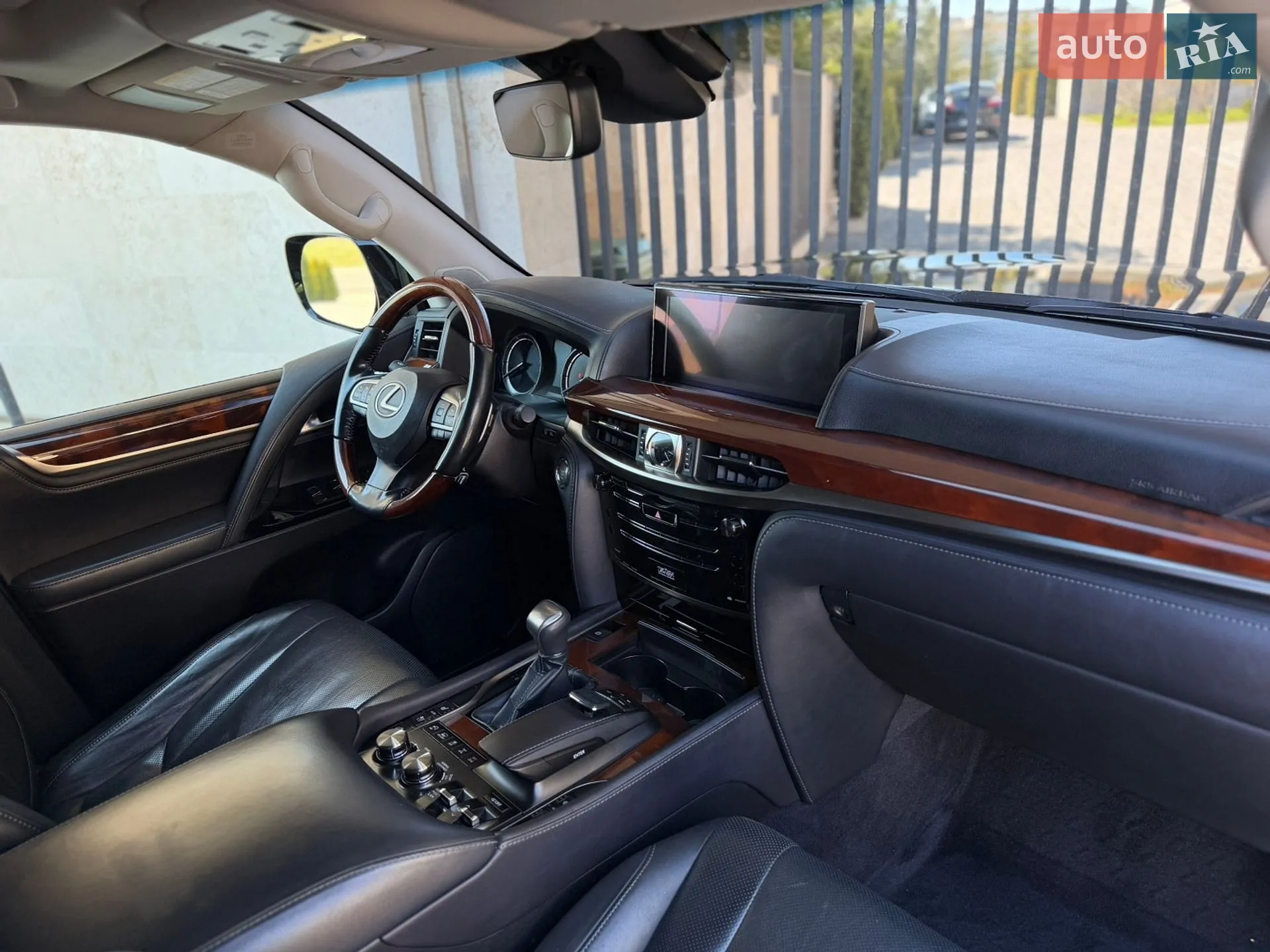 2017 Lexus LX - мініатюра 33