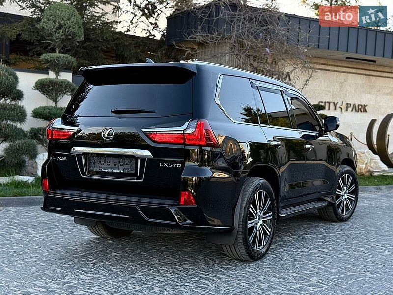 Внедорожник / Кроссовер Lexus LX 2017 в Львове
