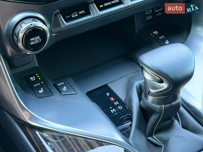 Внедорожник / Кроссовер Lexus LX 2022 в Киеве