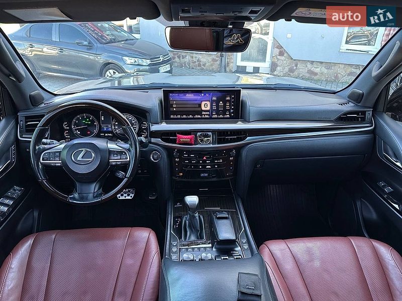 Внедорожник / Кроссовер Lexus LX 2017 в Ивано-Франковске