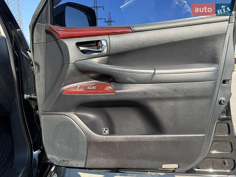 Внедорожник / Кроссовер Lexus LX 2014 в Ирпене