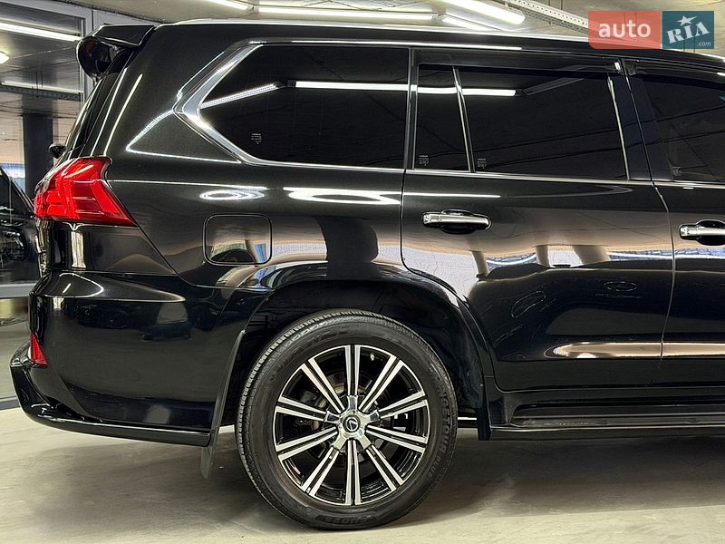 Внедорожник / Кроссовер Lexus LX 2016 в Одессе
