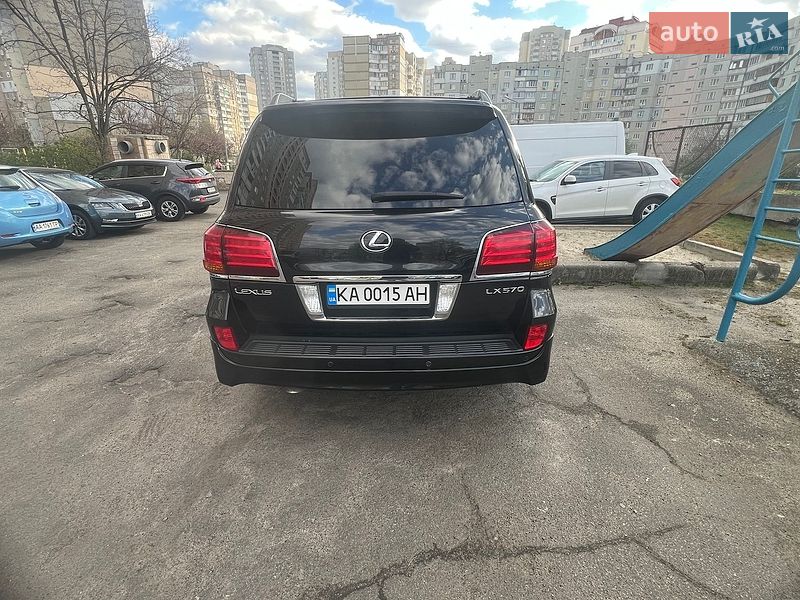 Внедорожник / Кроссовер Lexus LX 2011 в Киеве