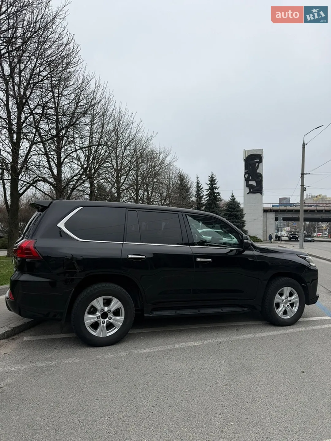 2017 Lexus LX - мініатюра 3