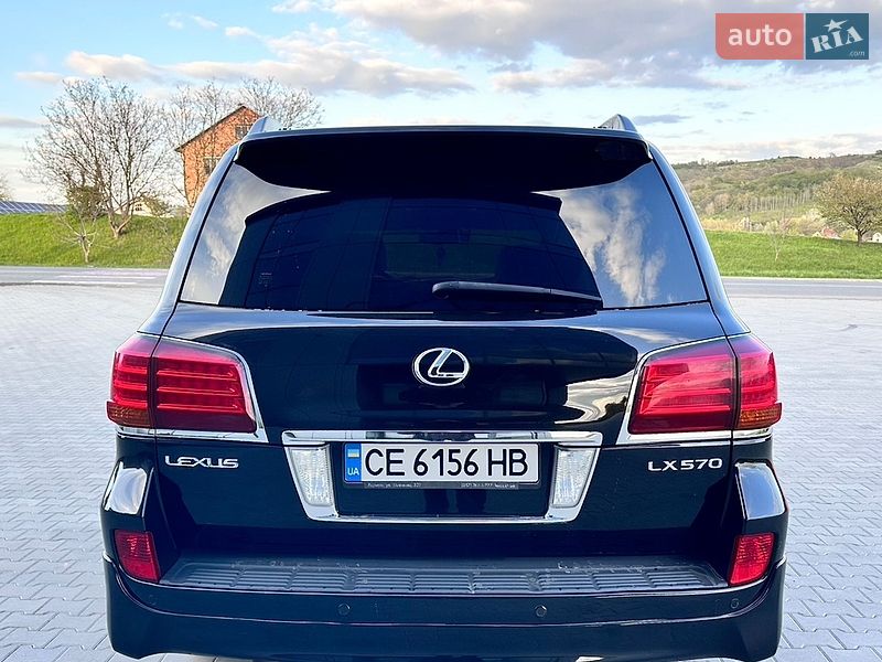 Внедорожник / Кроссовер Lexus LX 2011 в Черновцах