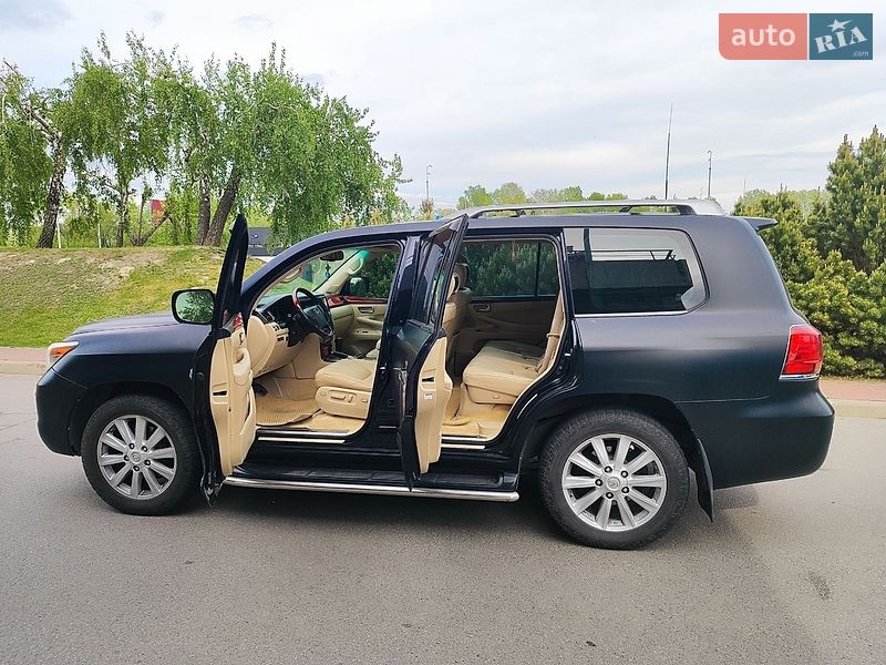 Позашляховик / Кросовер Lexus LX 2008 в Києві