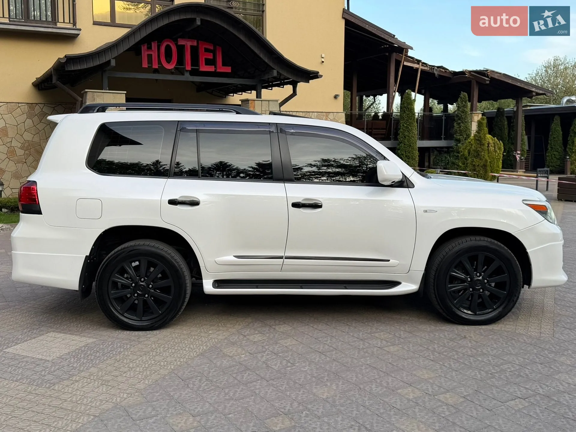 2011 Lexus LX - мініатюра 21