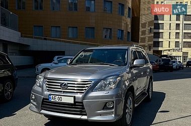 Внедорожник / Кроссовер Lexus LX 2011 в Днепре