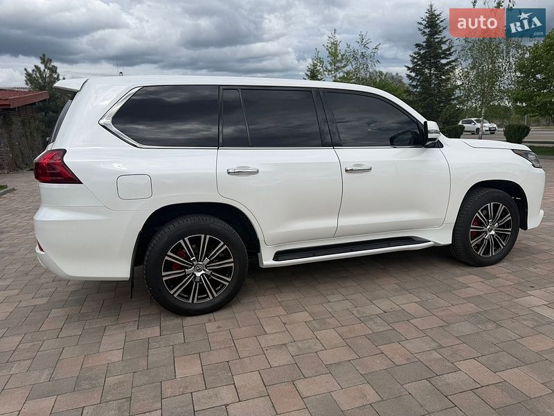 Позашляховик / Кросовер Lexus LX 2016 в Івано-Франківську