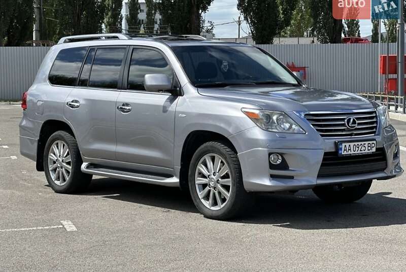 Позашляховик / Кросовер Lexus LX 2011 в Марганці