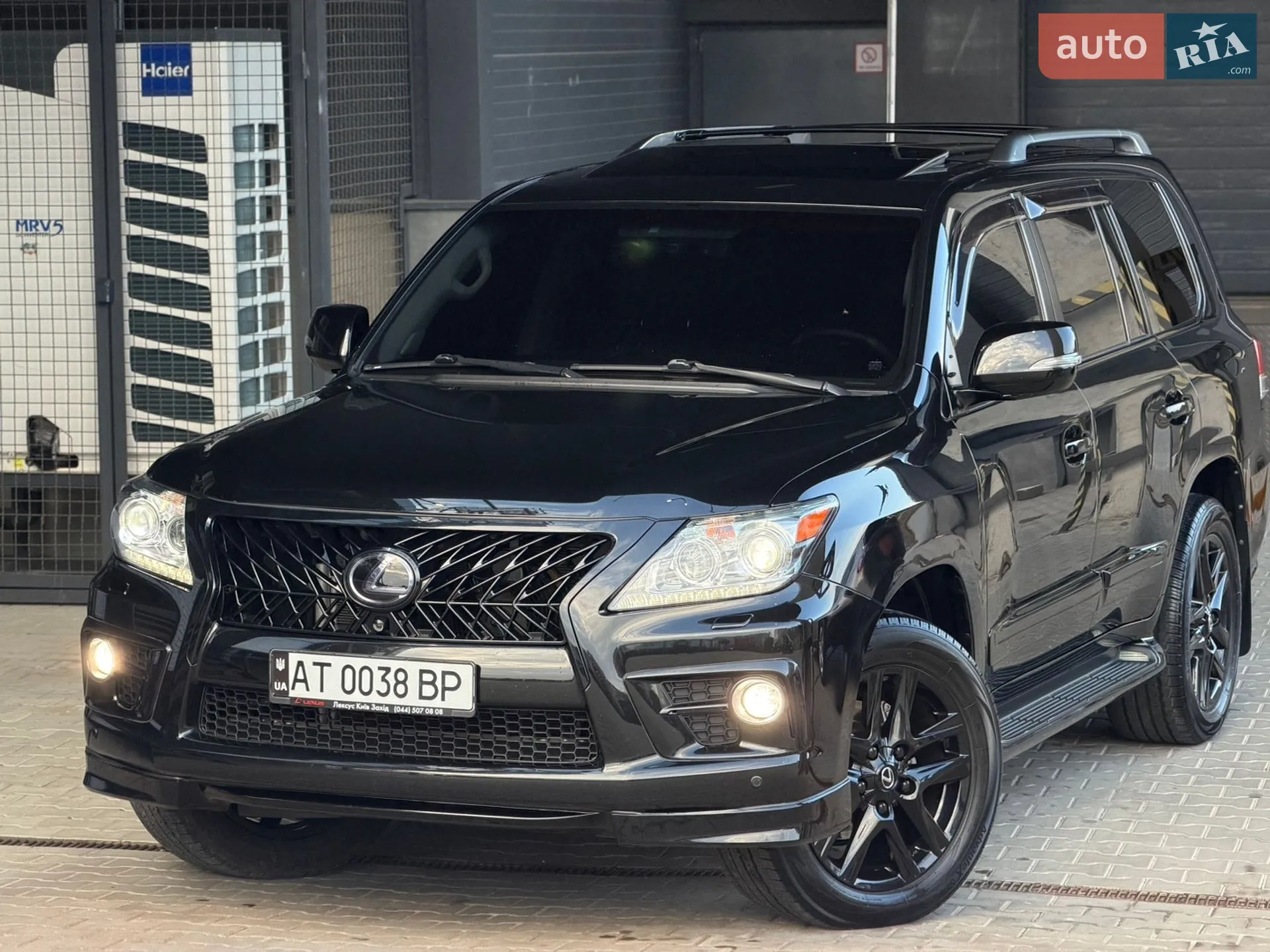 2012 Lexus LX - мініатюра 4