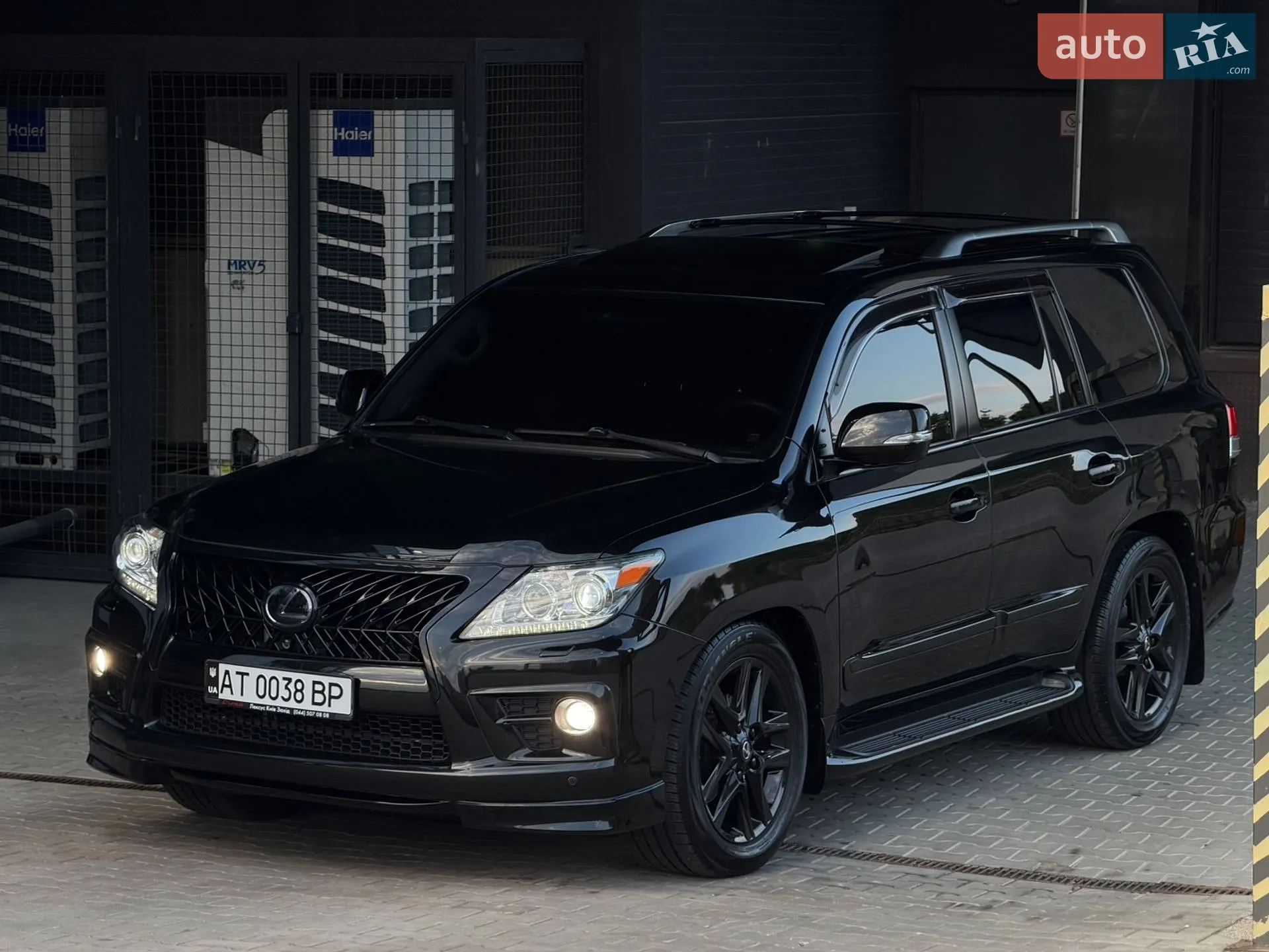 2012 Lexus LX - мініатюра 11