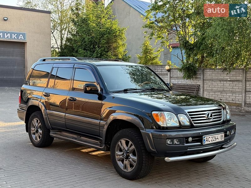 Позашляховик / Кросовер Lexus LX 2005 в Володимирі
