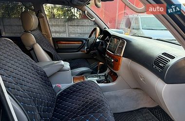 Позашляховик / Кросовер Lexus LX 2005 в Володимирі