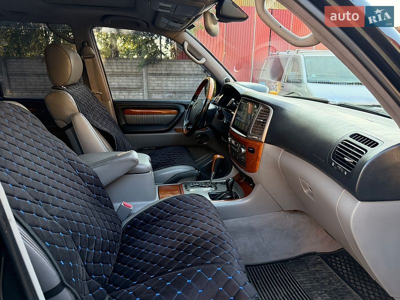 Позашляховик / Кросовер Lexus LX 2005 в Володимирі
