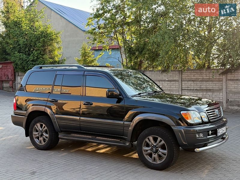 Позашляховик / Кросовер Lexus LX 2005 в Володимирі