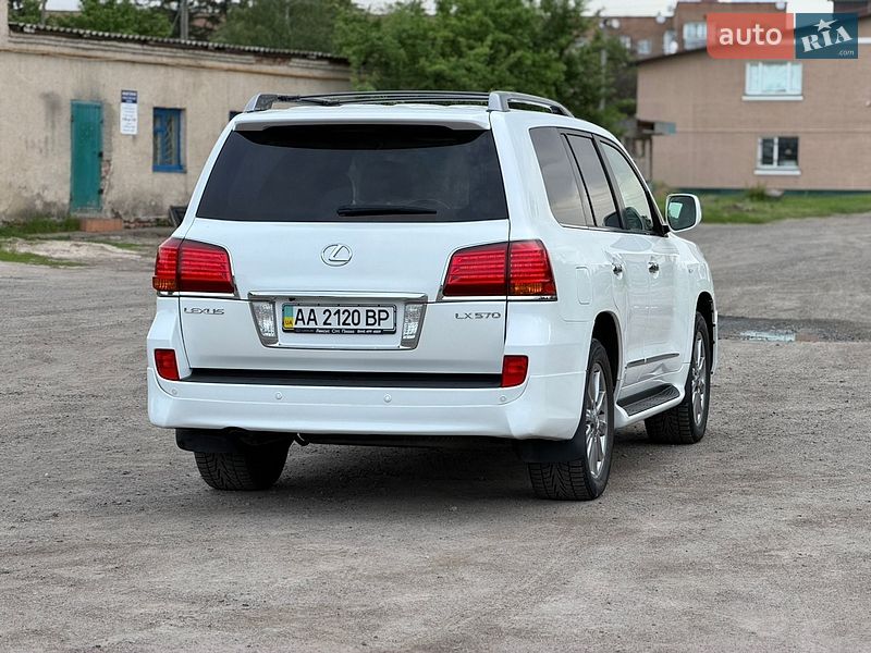 Позашляховик / Кросовер Lexus LX 2011 в Миргороді