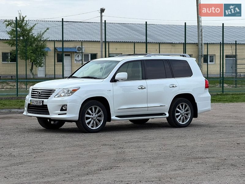 Позашляховик / Кросовер Lexus LX 2011 в Миргороді