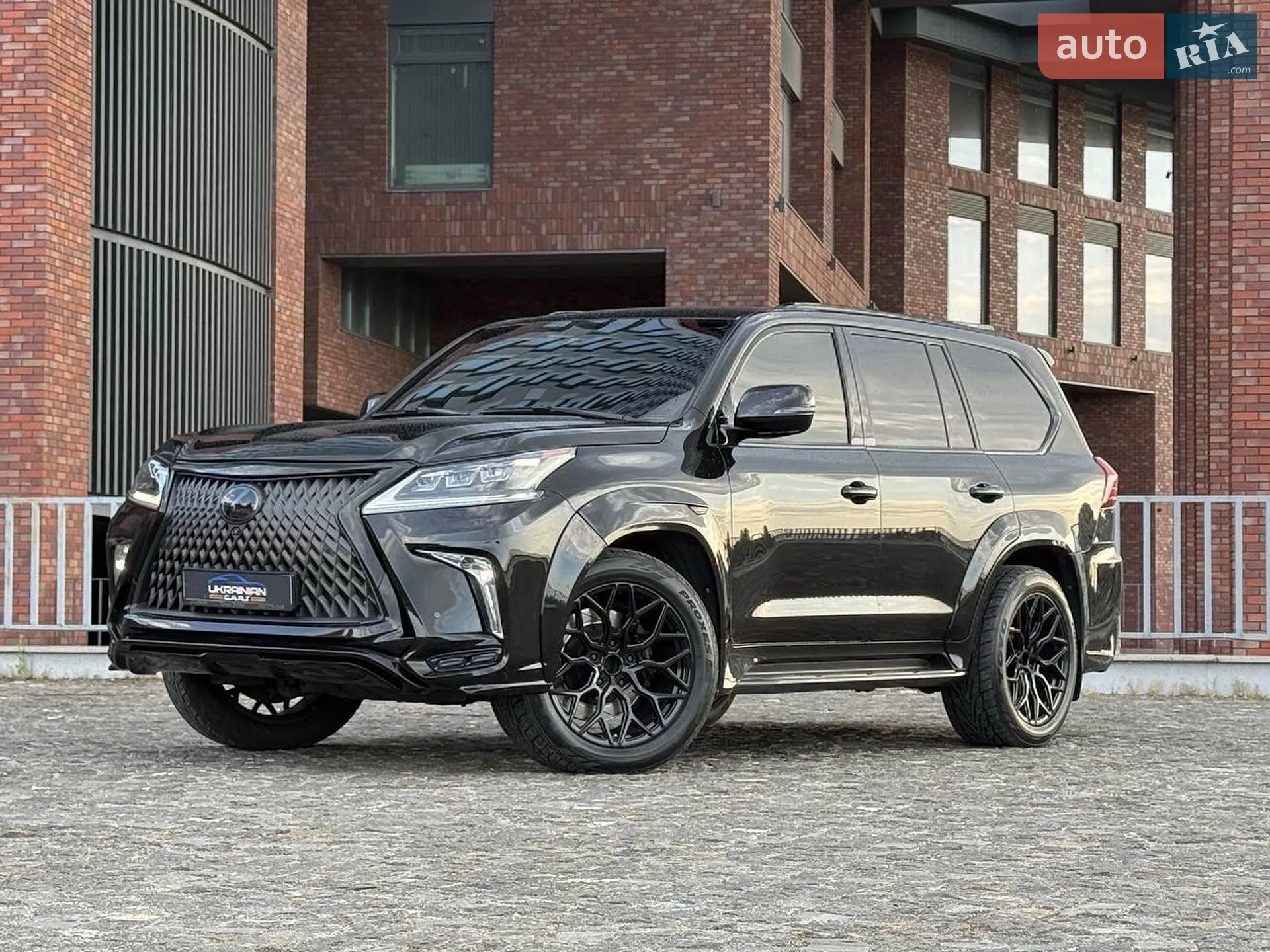 2017 Lexus LX - мініатюра 3
