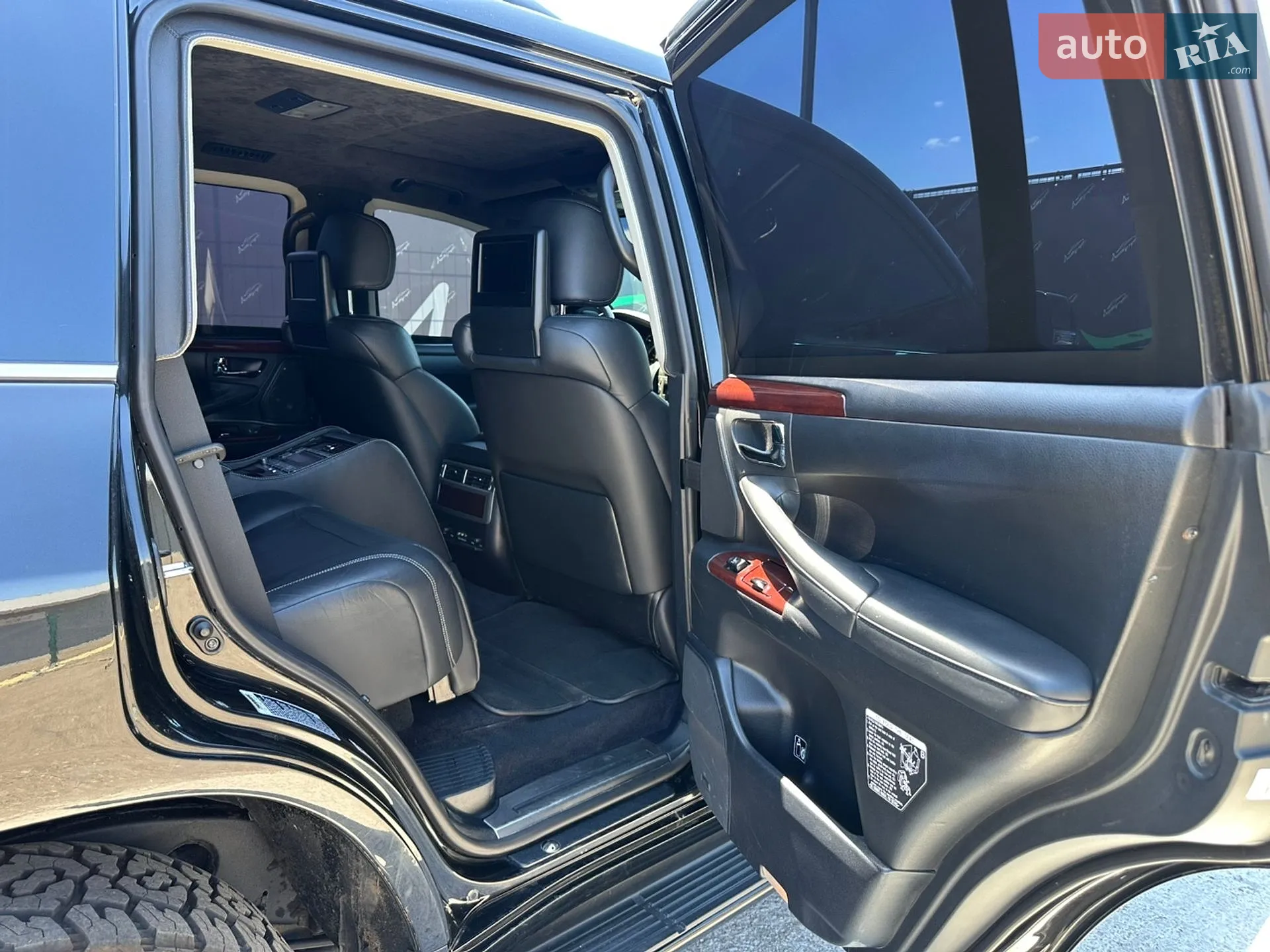 2015 Lexus LX - мініатюра 30