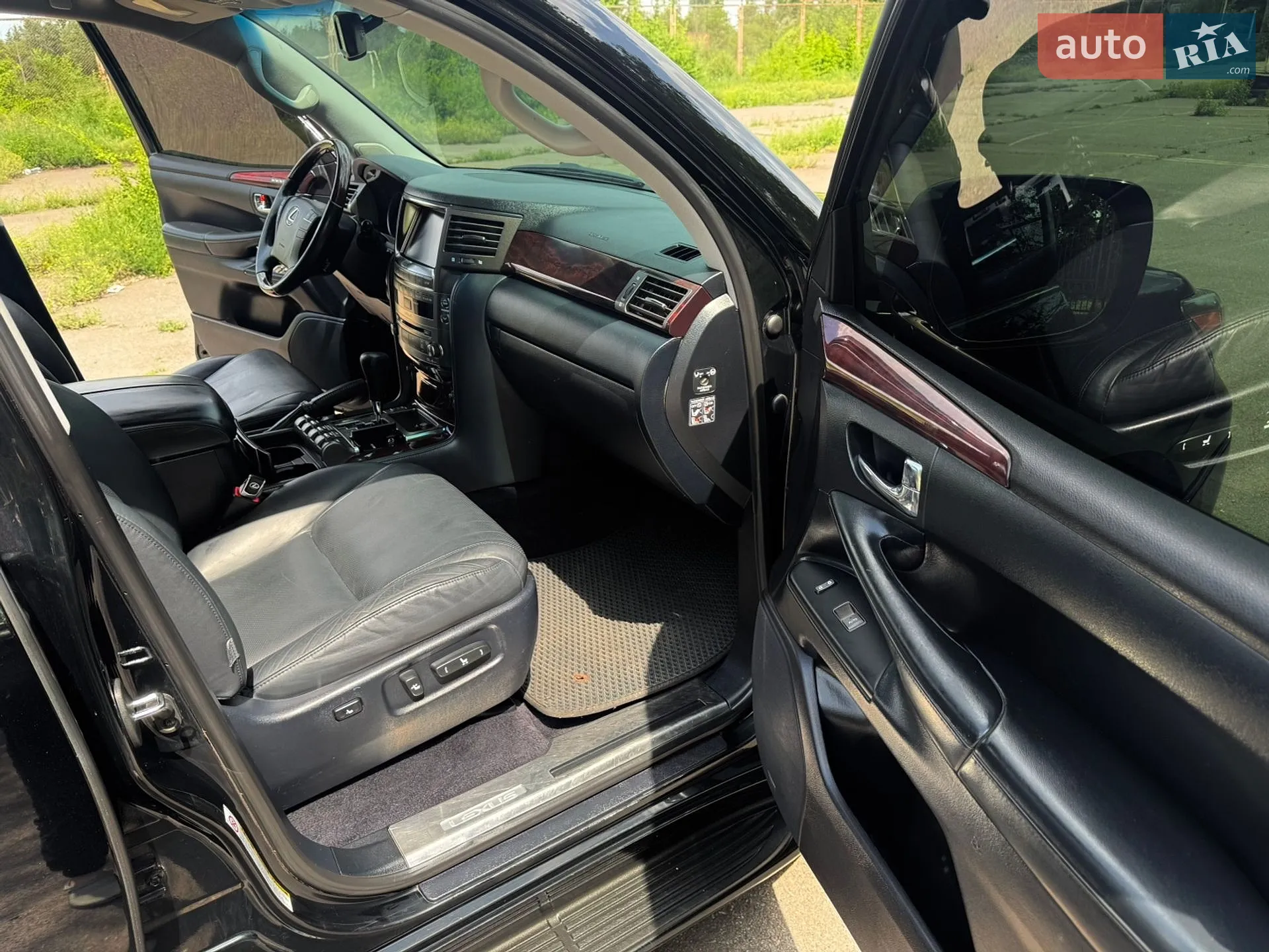 2011 Lexus LX - мініатюра 15