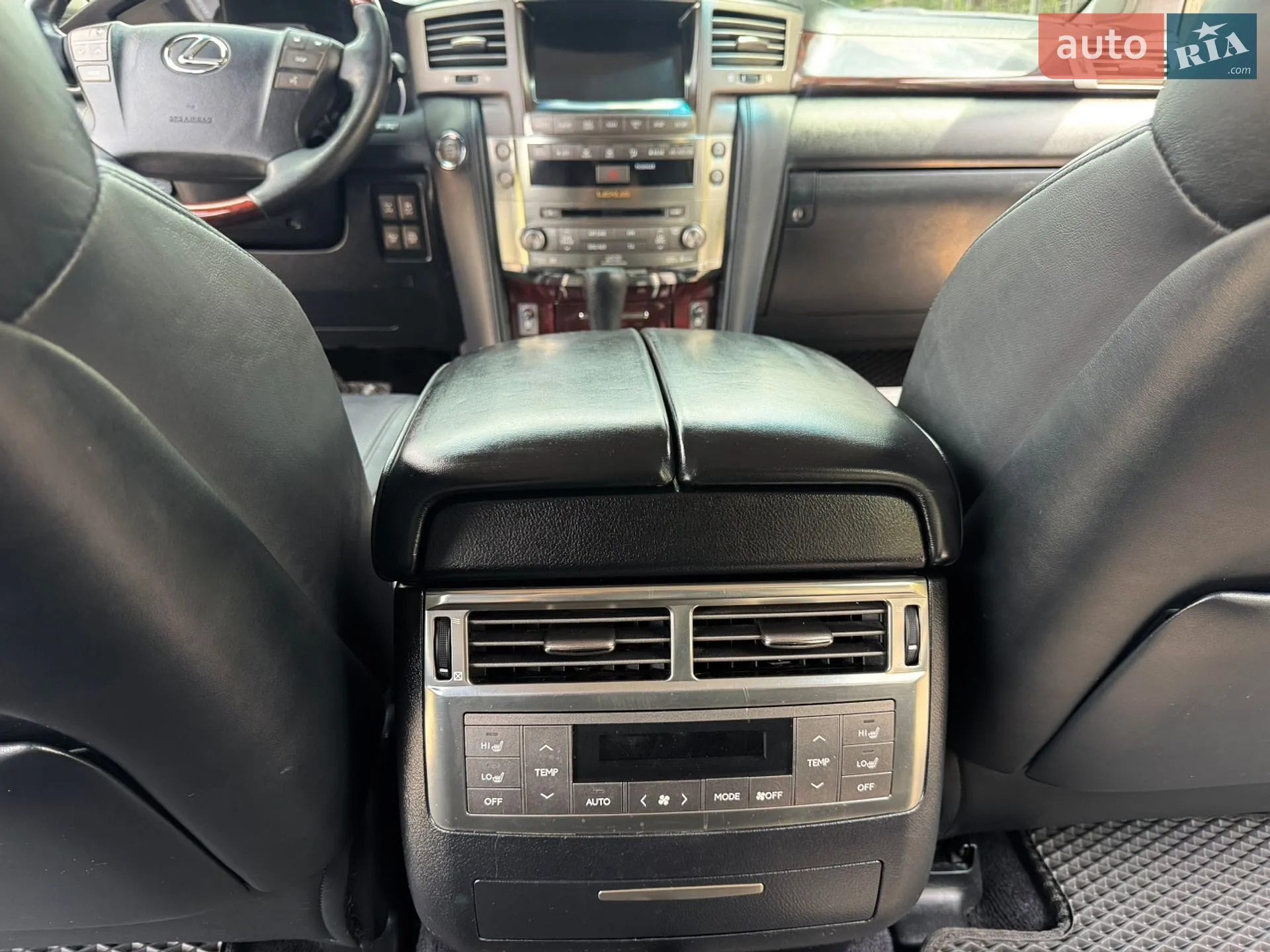 2011 Lexus LX - мініатюра 19
