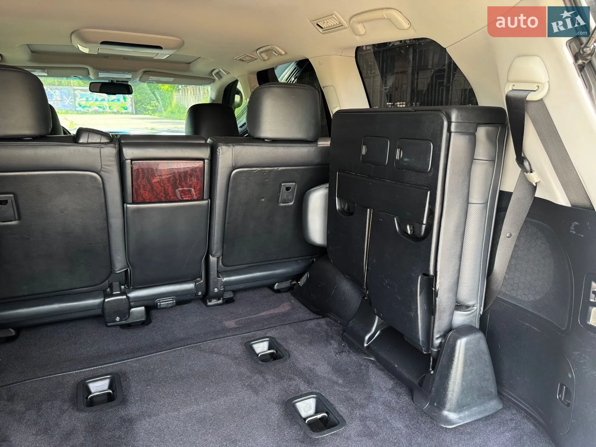 2011 Lexus LX - мініатюра 23