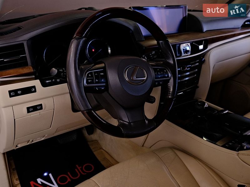 Внедорожник / Кроссовер Lexus LX 2016 в Одессе