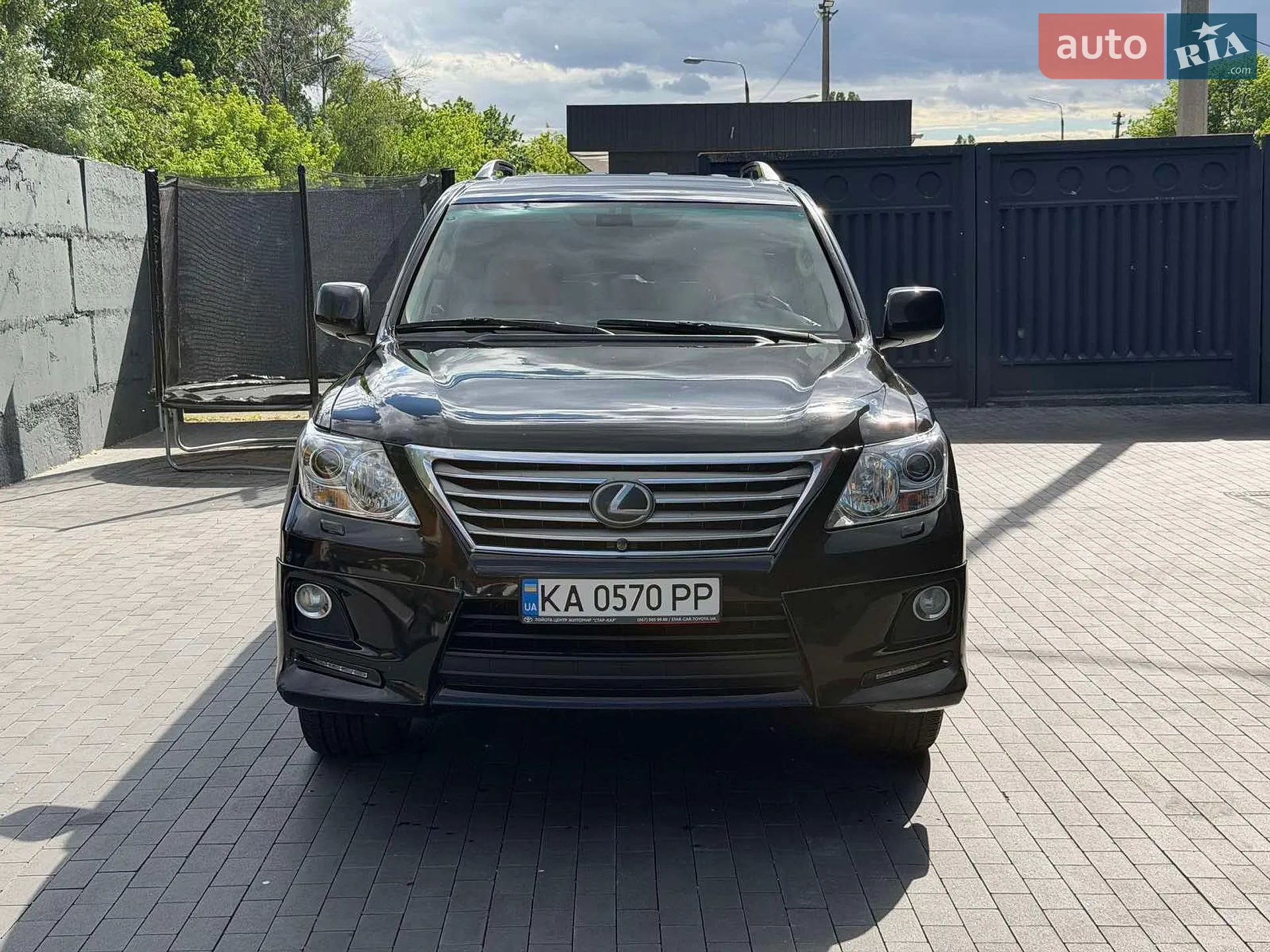 2011 Lexus LX - мініатюра 2