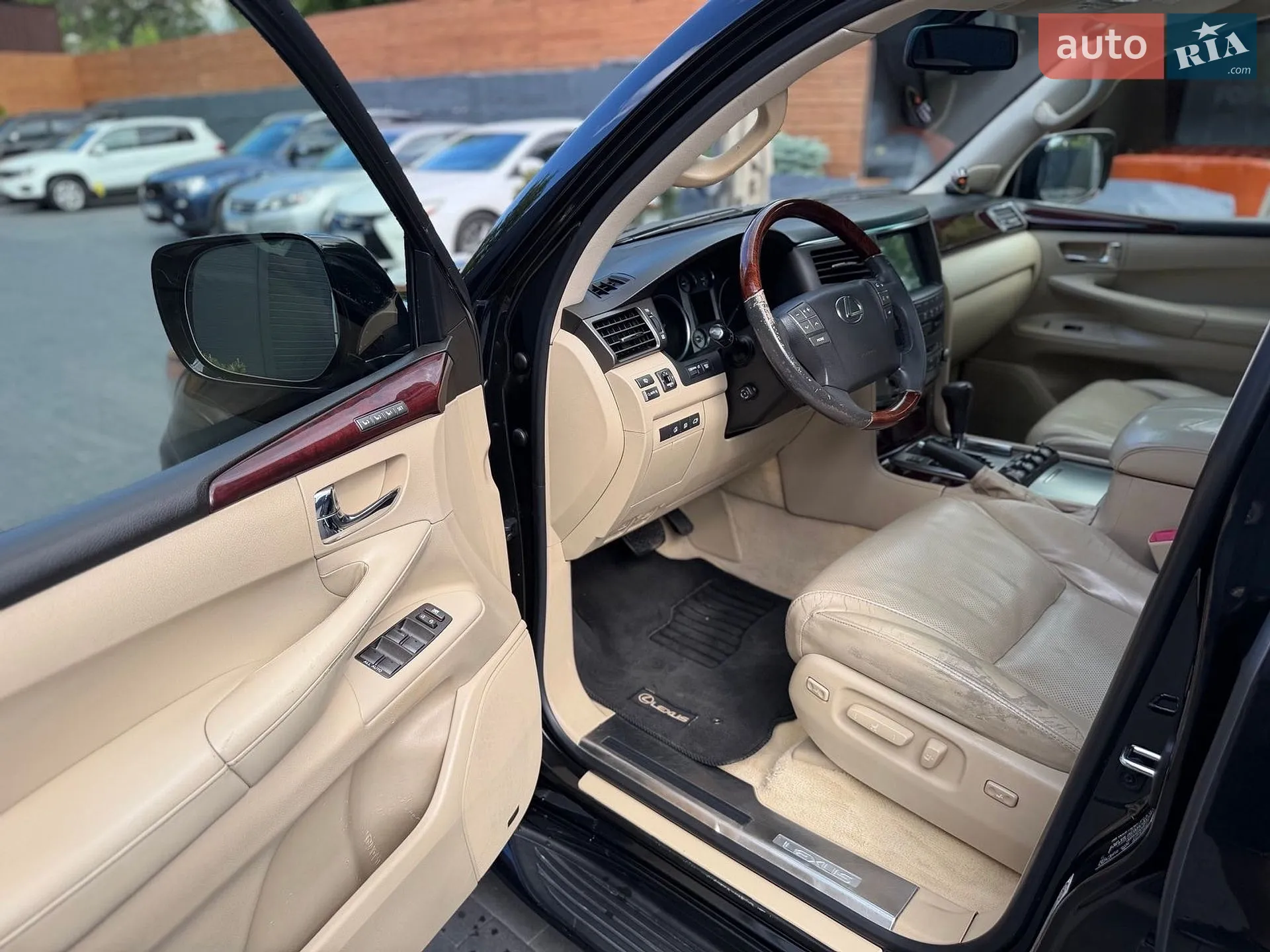 2011 Lexus LX - мініатюра 7