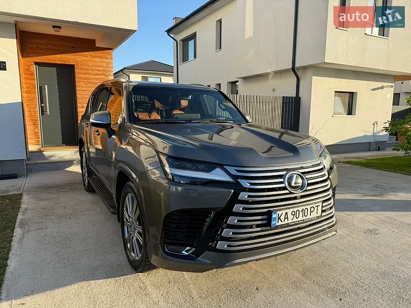 Lexus LX