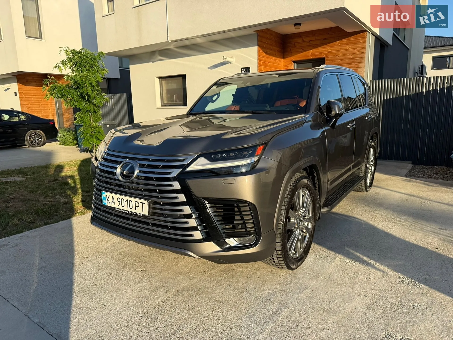 2022 Lexus LX - мініатюра 3