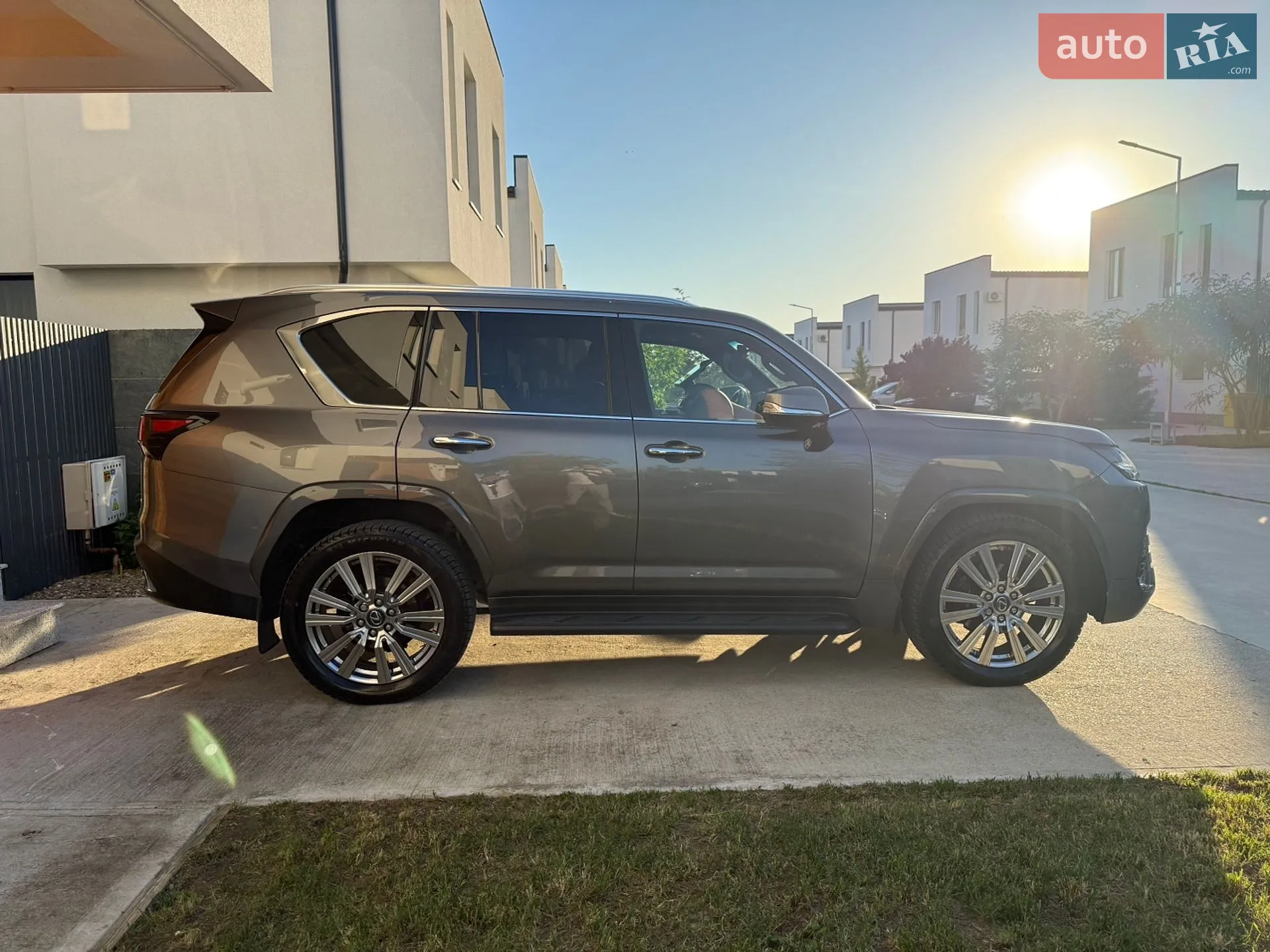 2022 Lexus LX - мініатюра 8