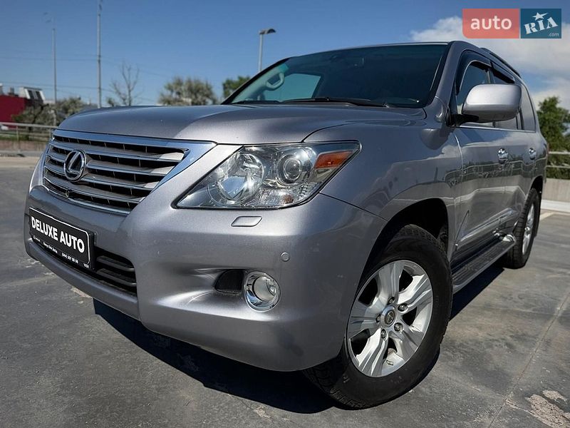 Внедорожник / Кроссовер Lexus LX 2009 в Киеве