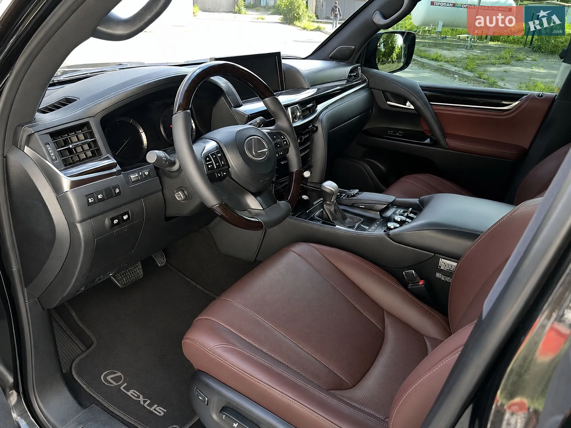 2016 Lexus LX - мініатюра 16