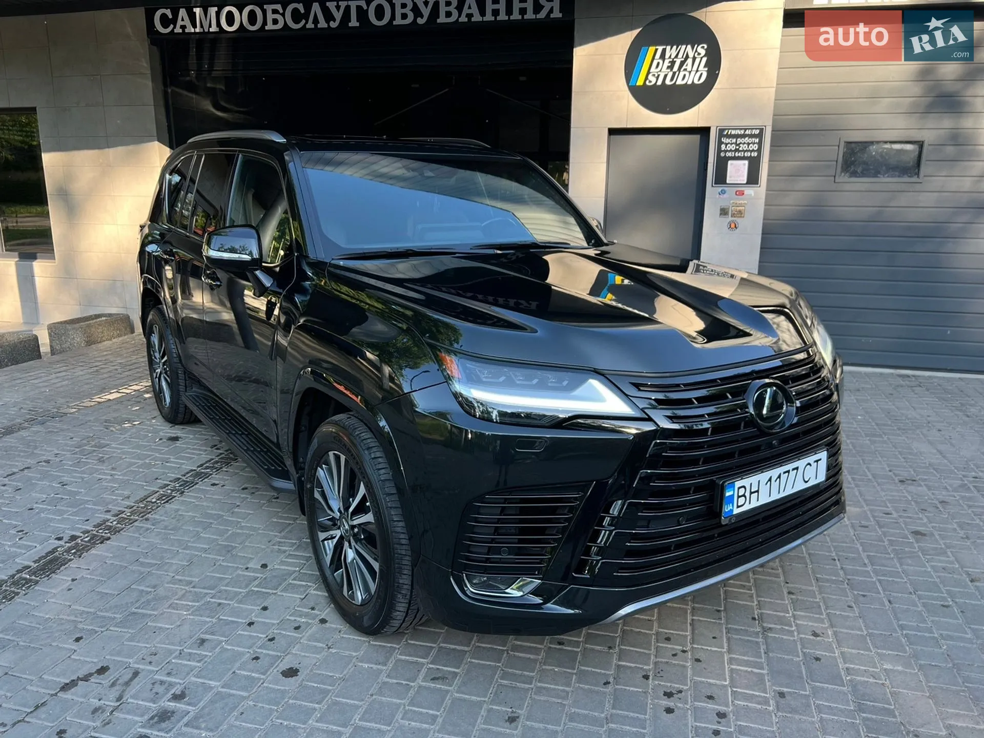 2023 Lexus LX - мініатюра 10