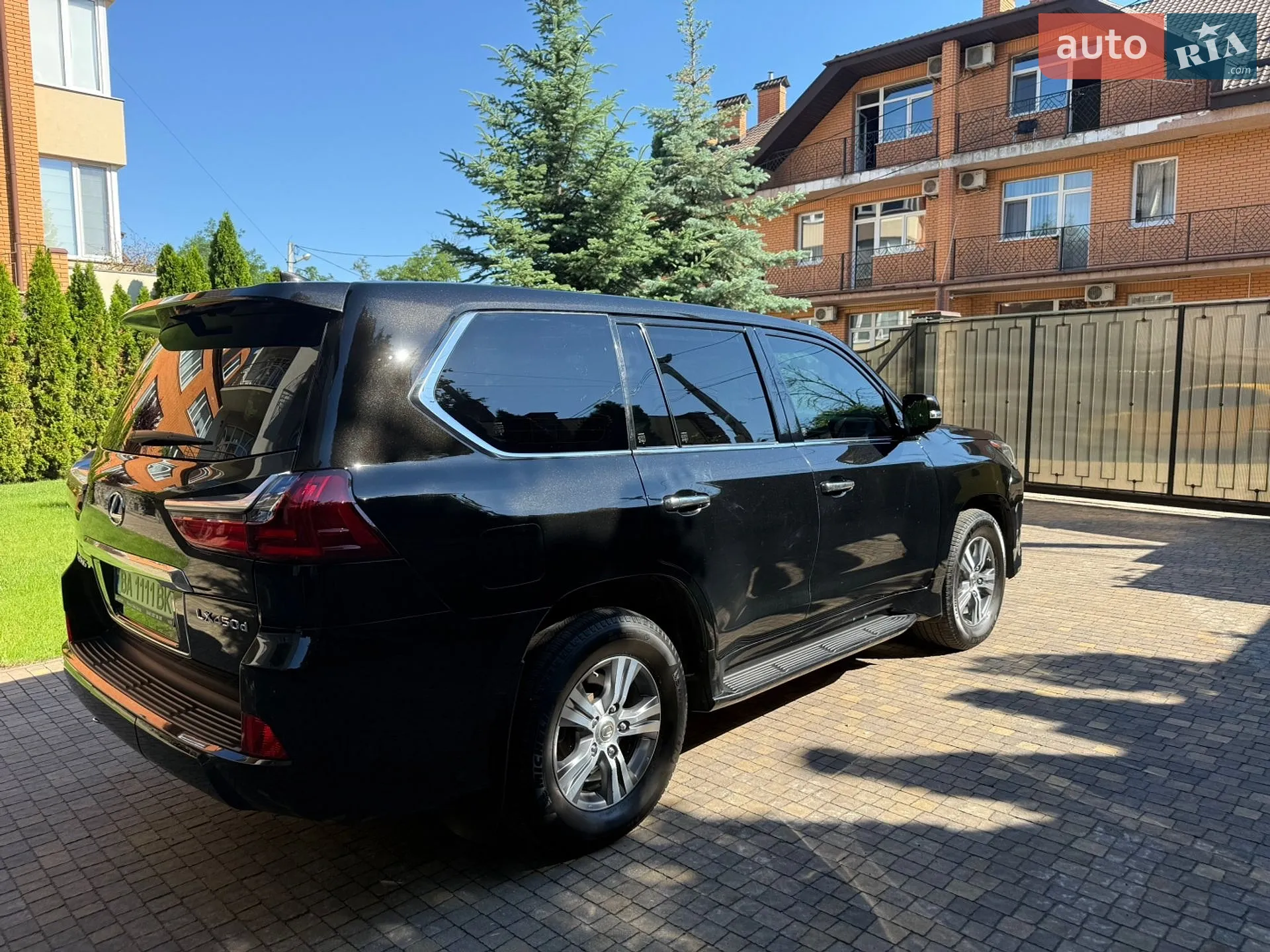 2019 Lexus LX - мініатюра 3