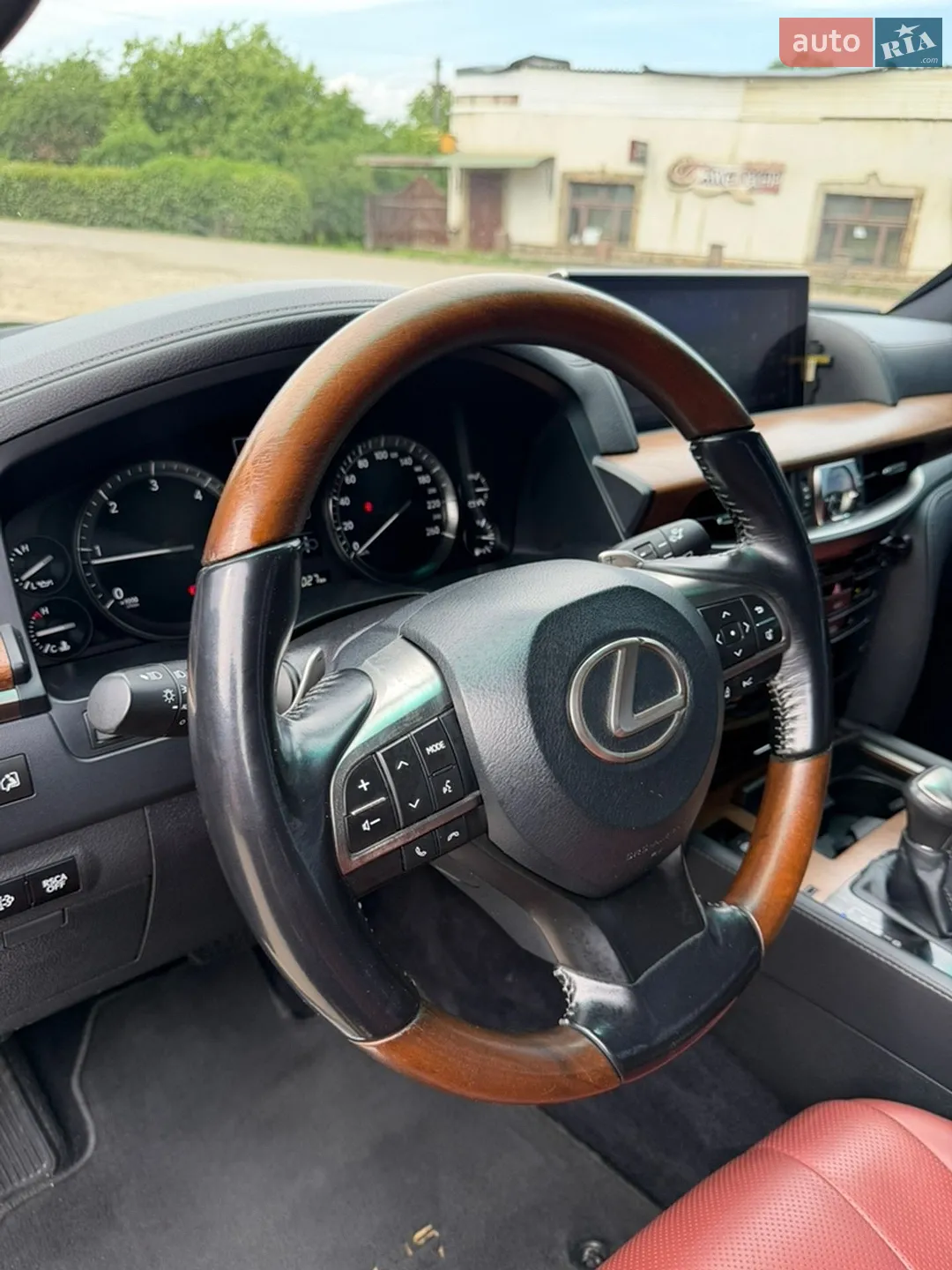 2017 Lexus LX - мініатюра 28