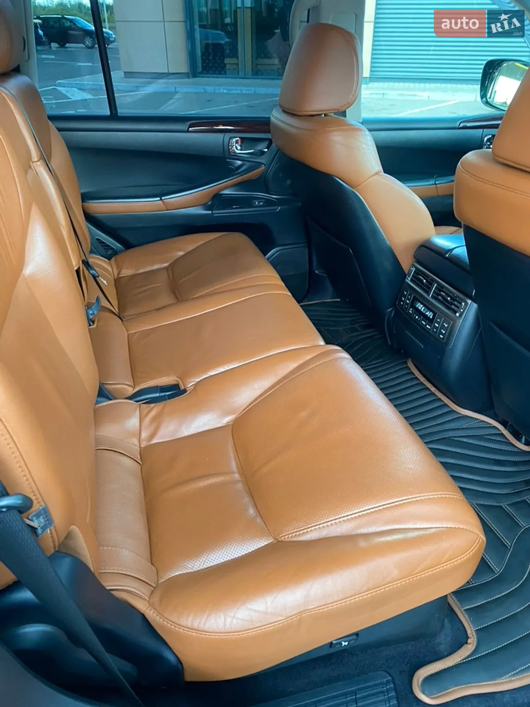 2011 Lexus LX - мініатюра 21