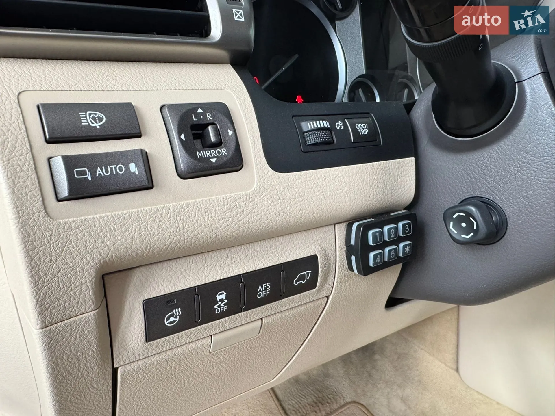 2015 Lexus LX - мініатюра 9