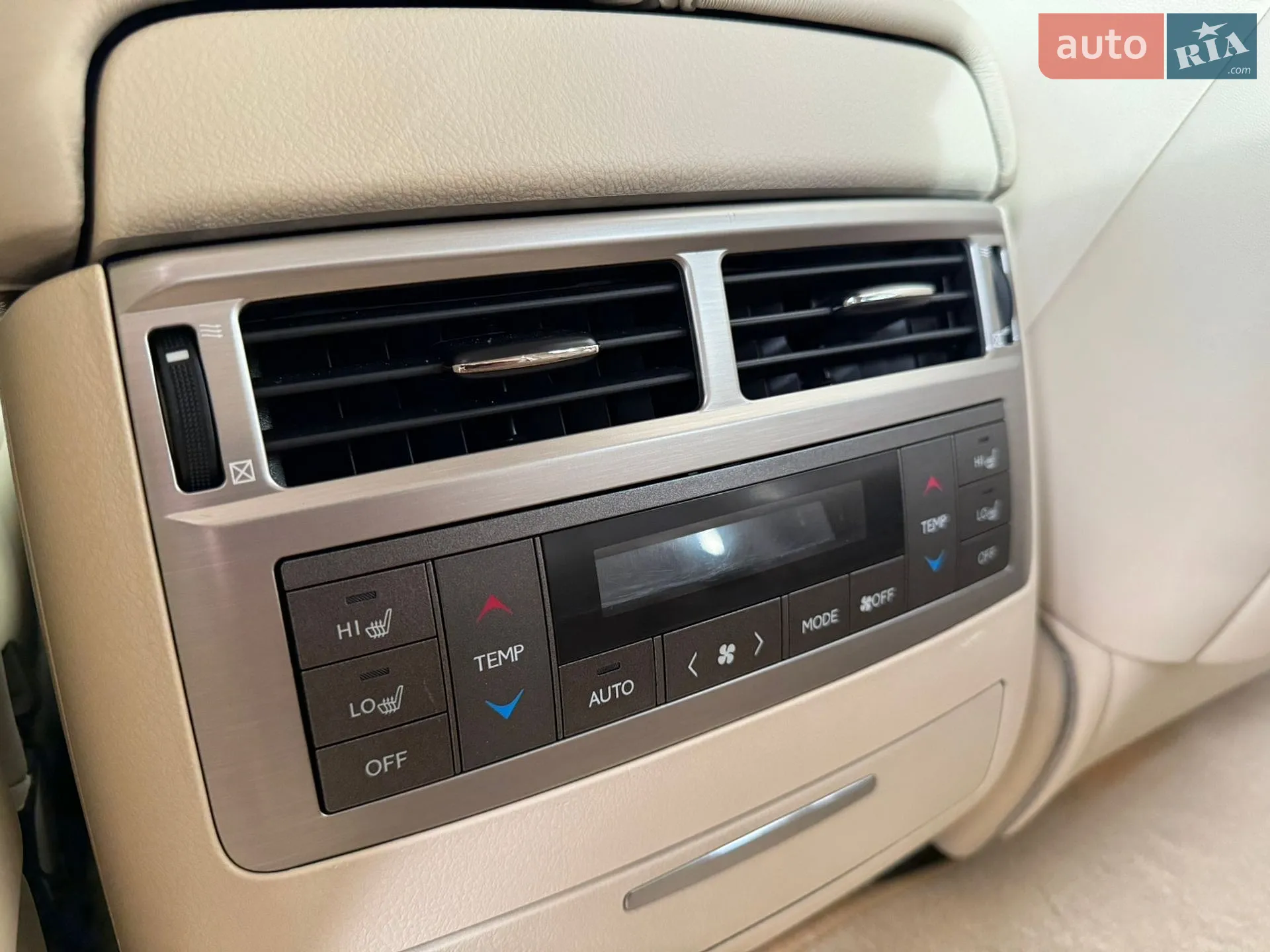2015 Lexus LX - мініатюра 20