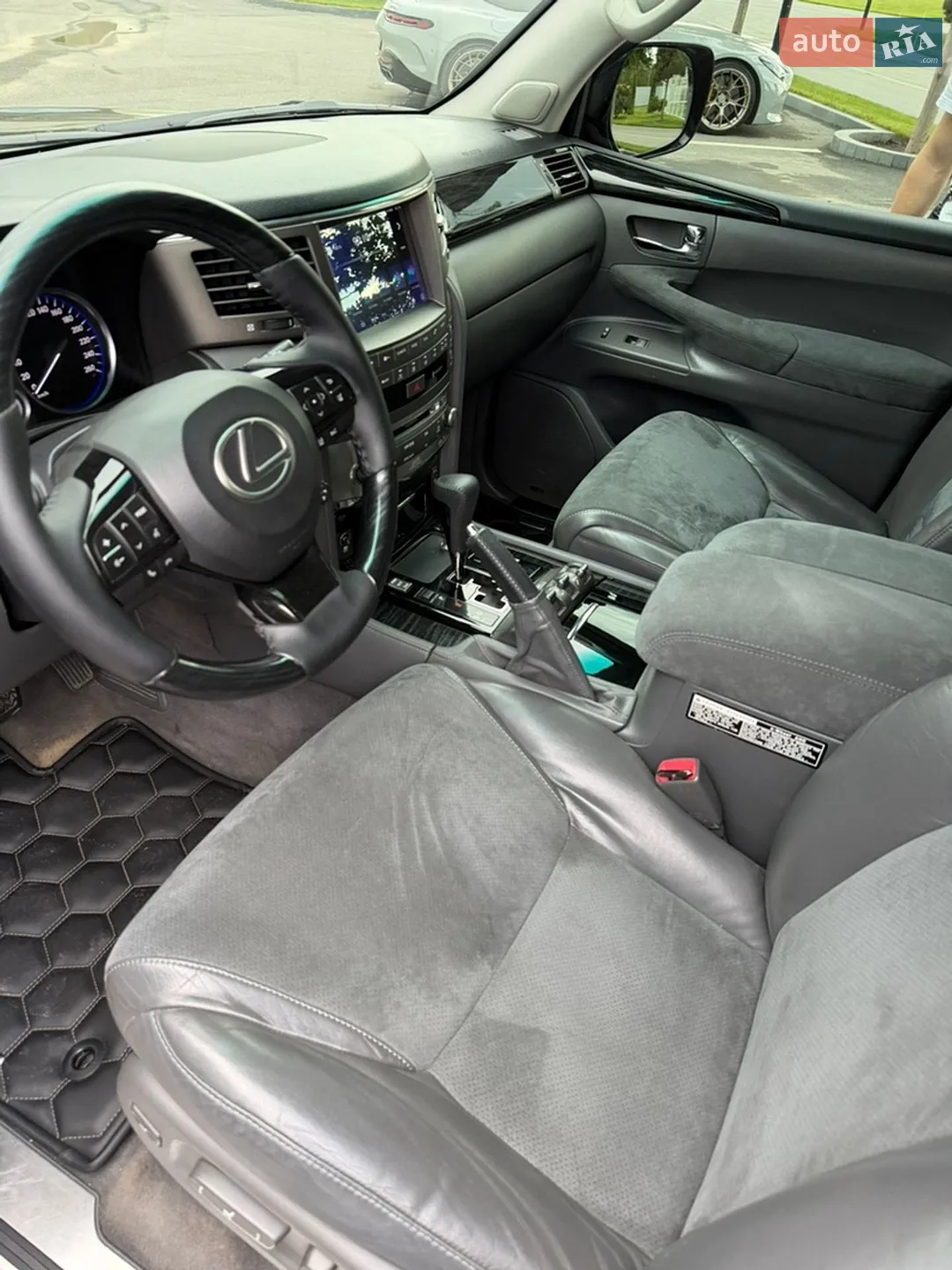 2010 Lexus LX - мініатюра 35