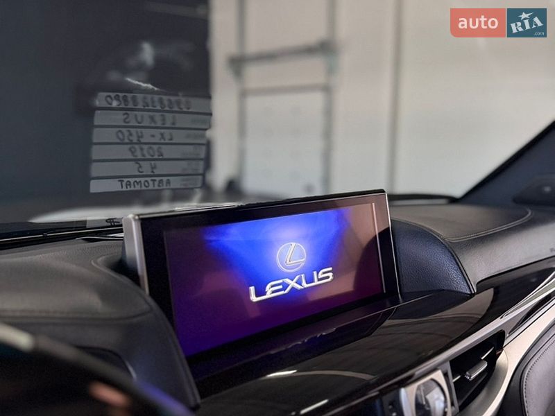 Позашляховик / Кросовер Lexus LX 2019 в Іршаві